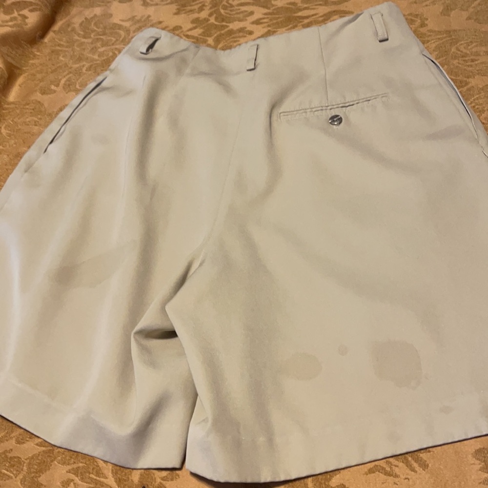 Used Bermuda size 12 - Picture 3 of 11